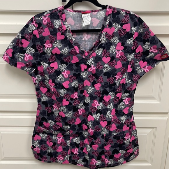 Dickies Women’s scrub top, several sizes, NWOT - Picture 1 of 2